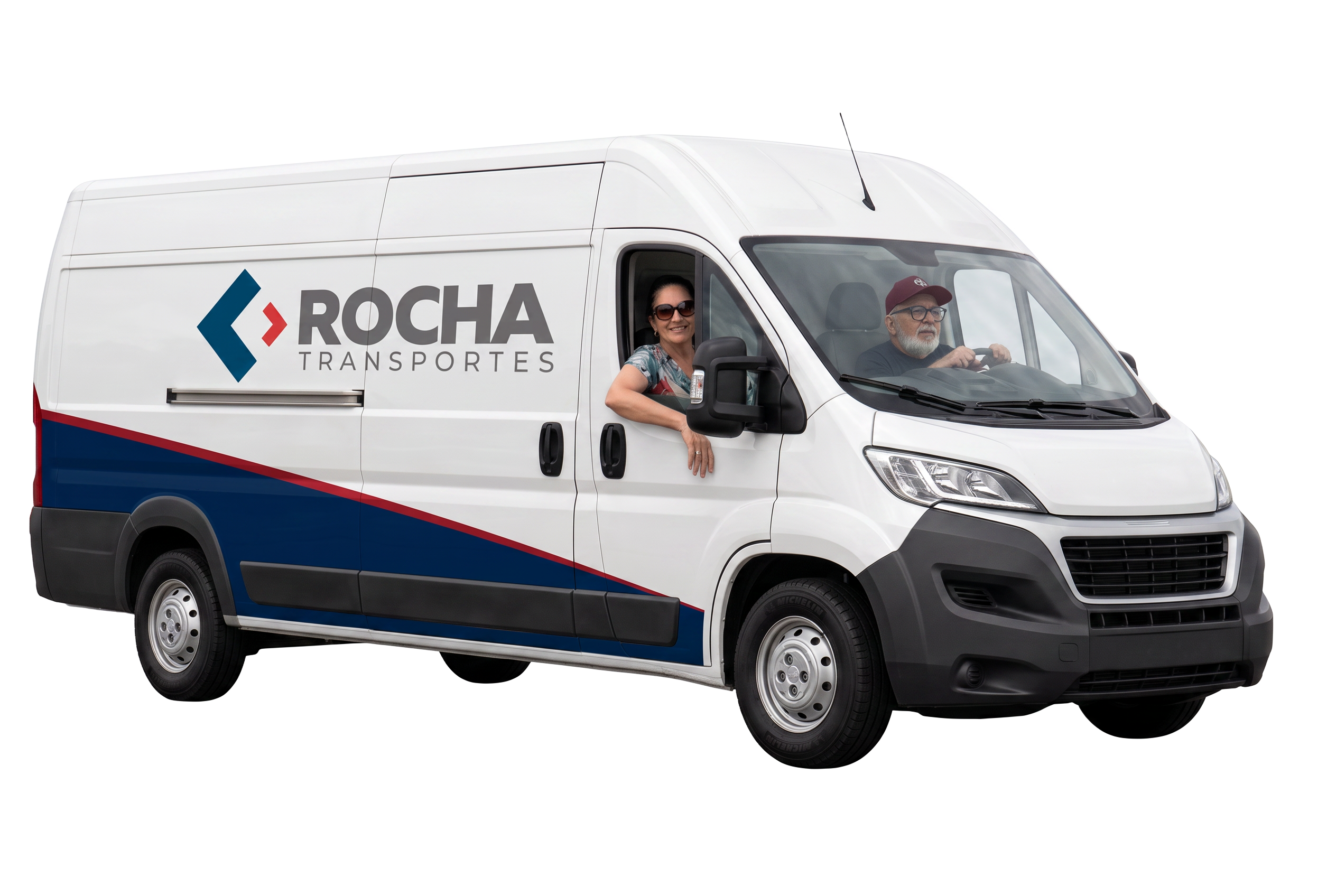 Fiat Ducato branca da Rocha Transportes em movimento